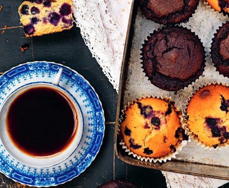 Glutenfria muffins med choklad/blåbär Året Runt