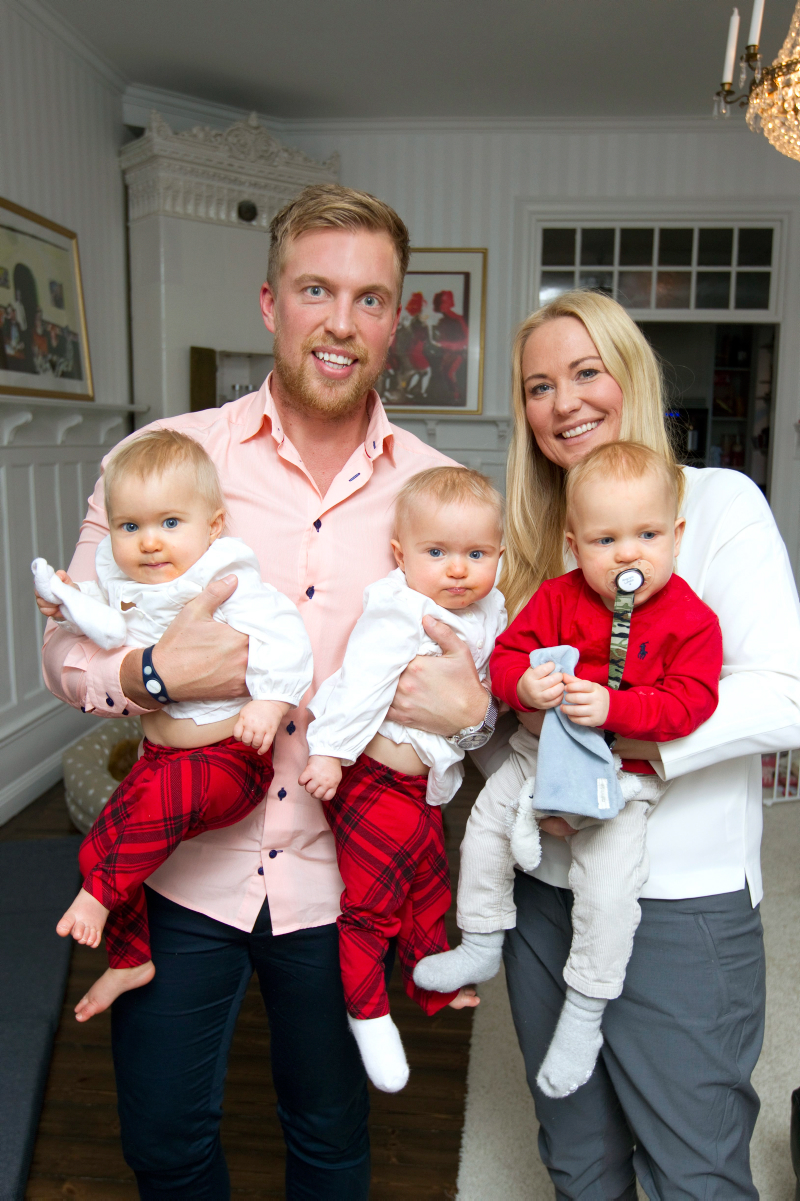 Så möttes vi. Pernilla Eriksson och Viktor Lundin har fått trillingarna Angelo, Dagny och Florence.