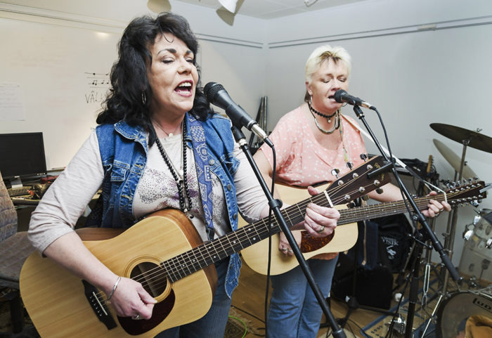 The Rollatorz: Mariana Lundgren och Diana Haraldzon